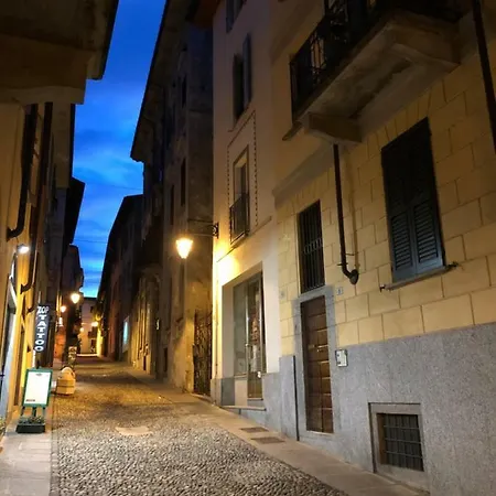 La Via Degli Artisti Apartment Arona