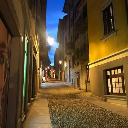 La Via Degli Artisti Apartment *